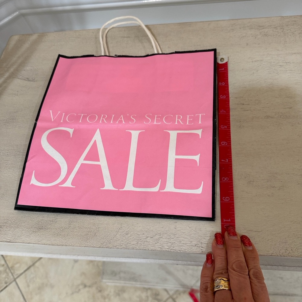 VS shopping paper totes-8 - Picture 4 of 5